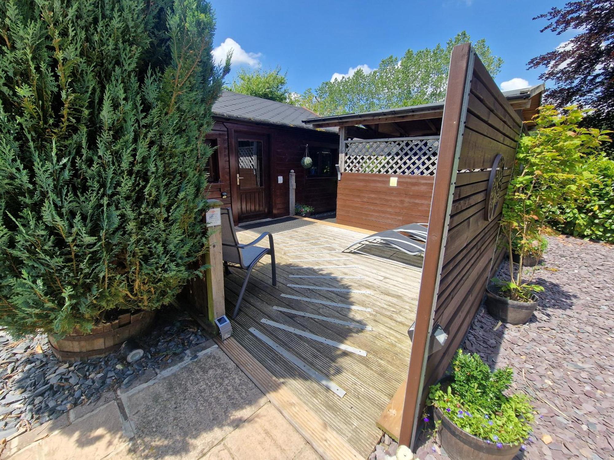 Cypress Log Cabins Accommodation Godshill  Exterior photo